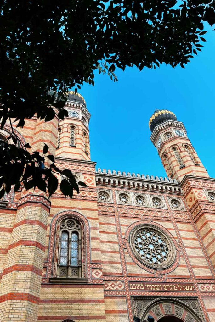 Things to do in Budapest: Dohány Street Synagogue