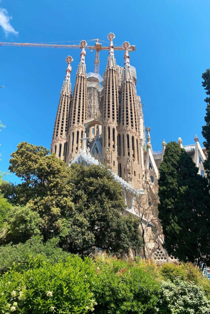 Things you should not miss when visiting Barcelona: La Sagrada Familia