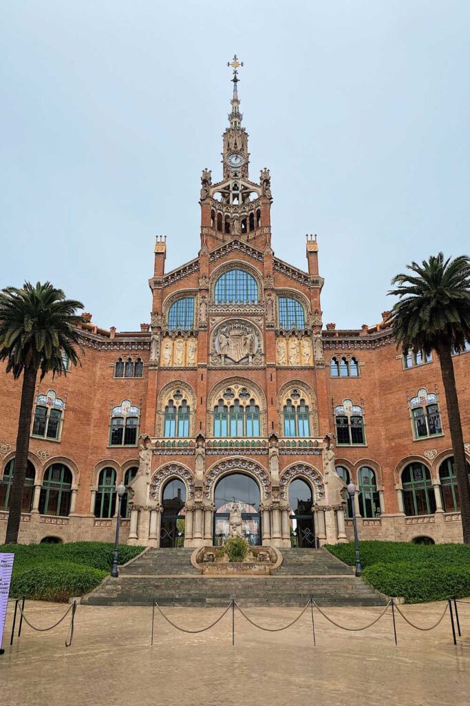 Things you should not miss when visiting Barcelona: Sant Pau Recinte Modernista