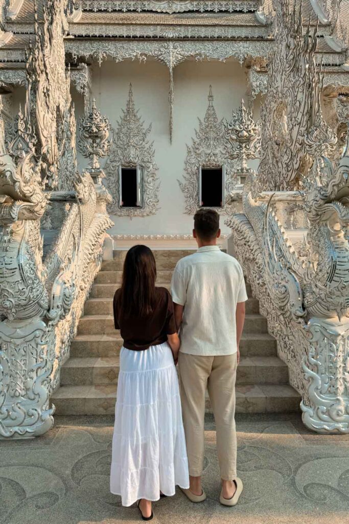 Day trip to Chiang Rai: Wat Rong Khun