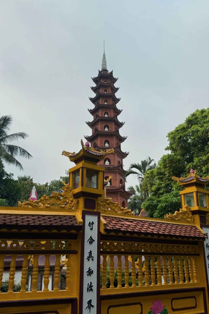 Things to do in Hanoi: Tran Quoc Pagoda