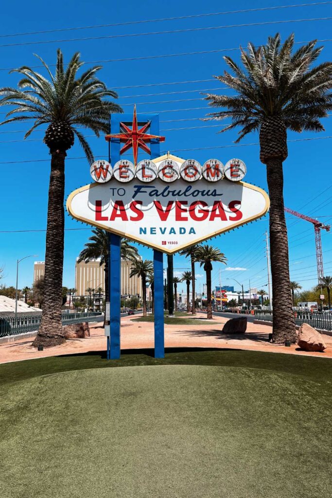 Las Vegas travel guide: “Welcome to Fabulous Las Vegas” sign